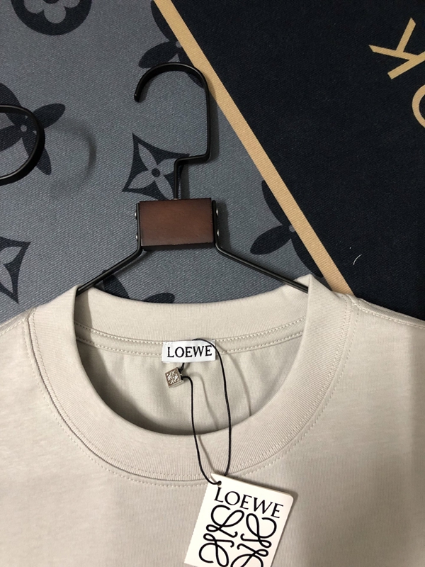 ブランドTシャツ側面デザイン